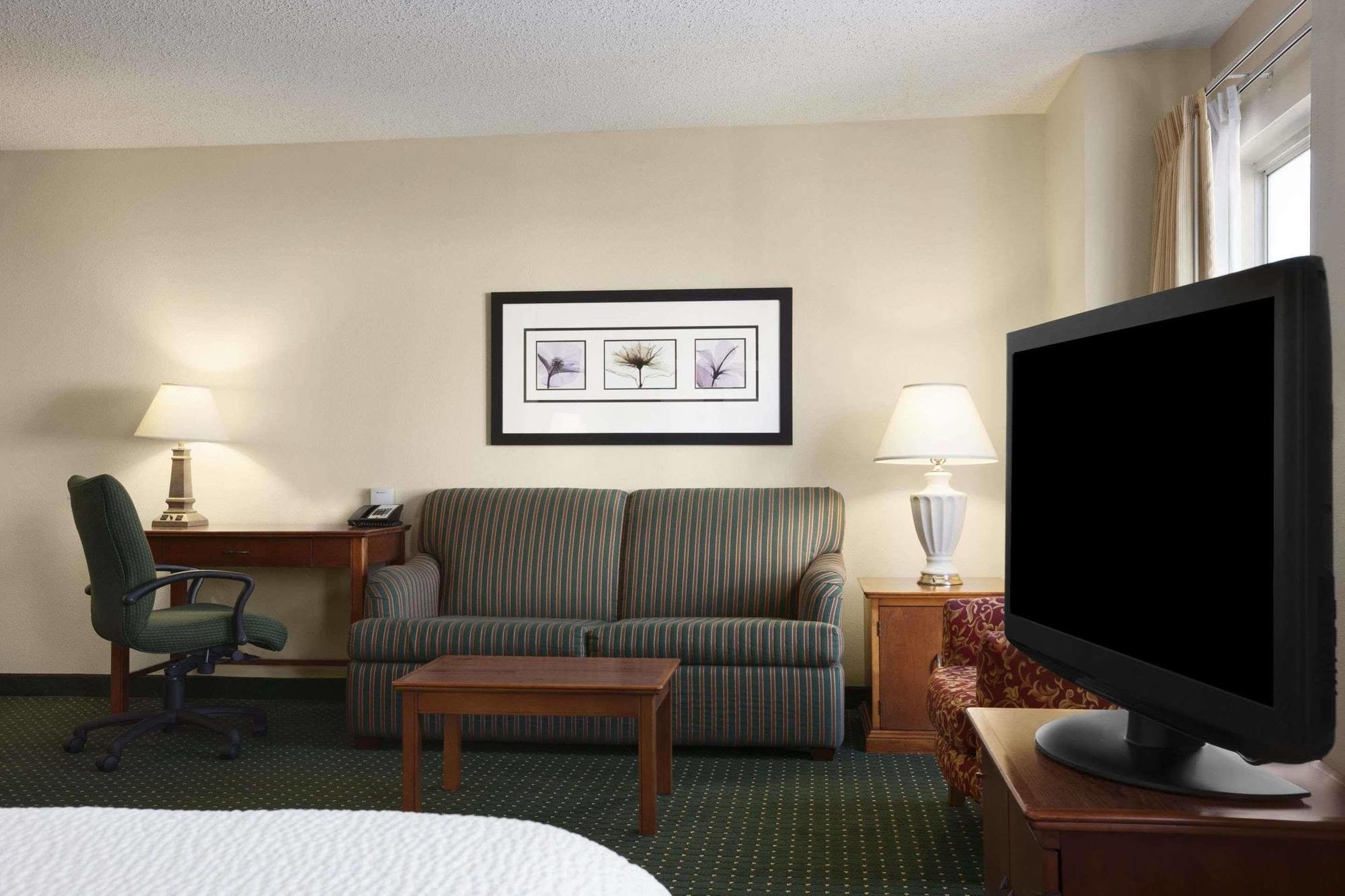 Hawthorn Suites By Wyndham Philadelphia Airport Exterior foto