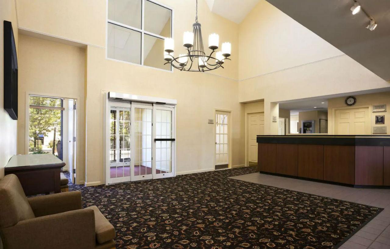 Hawthorn Suites By Wyndham Philadelphia Airport Exterior foto